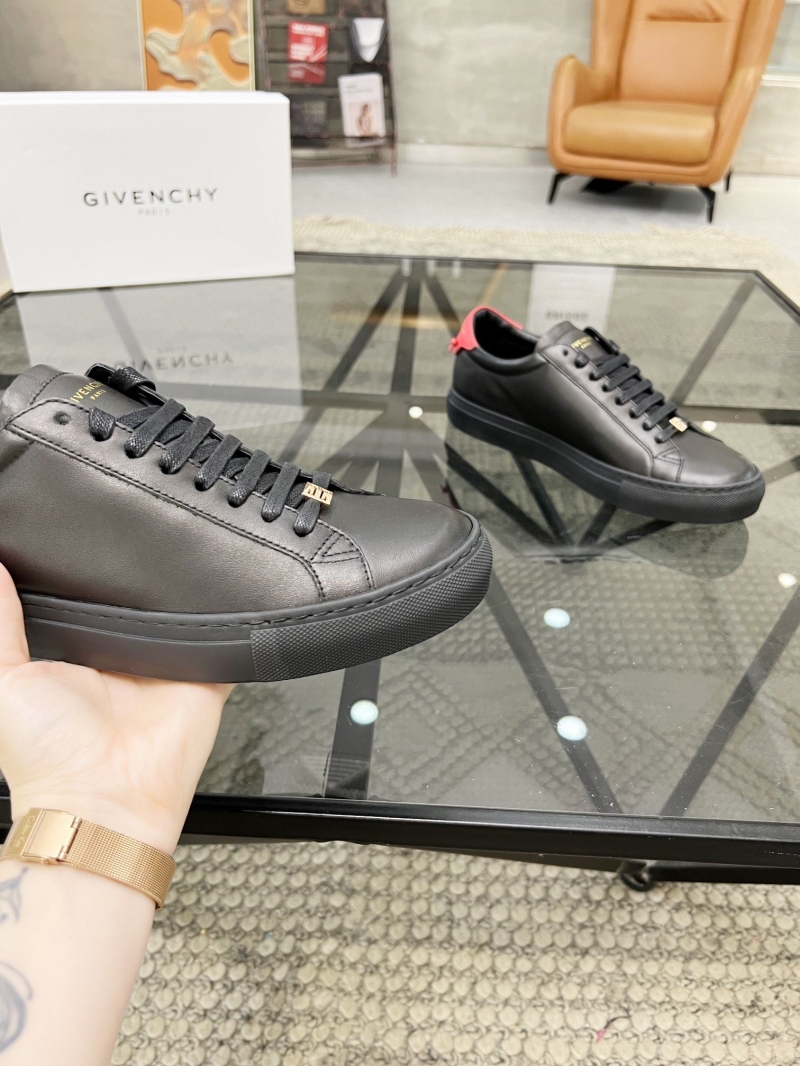 Givenchy Sneakers